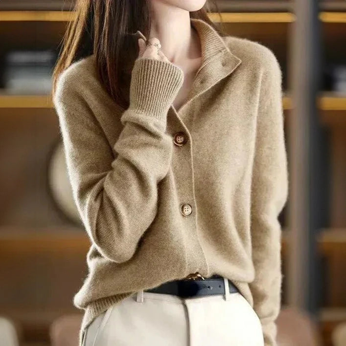 Pia - Maglia Cardigan Morbida con Bottoni