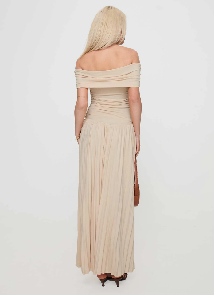 Novelle – Abito Elegante in Crema