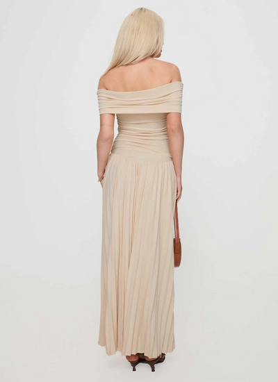 Novelle – Abito Elegante in Crema